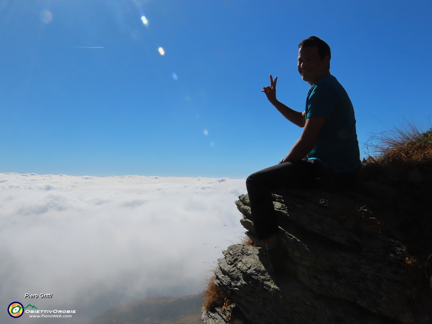 50 Il cielo è blu sopra le nuvole.JPG